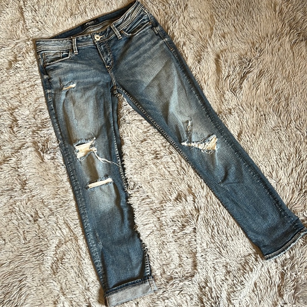 EUC Silver Suki cropped distressed denim jeans 👖